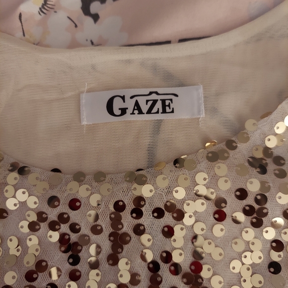 Sequined Sparkle Sheer Sleeveless Top - Picture 8 of 10